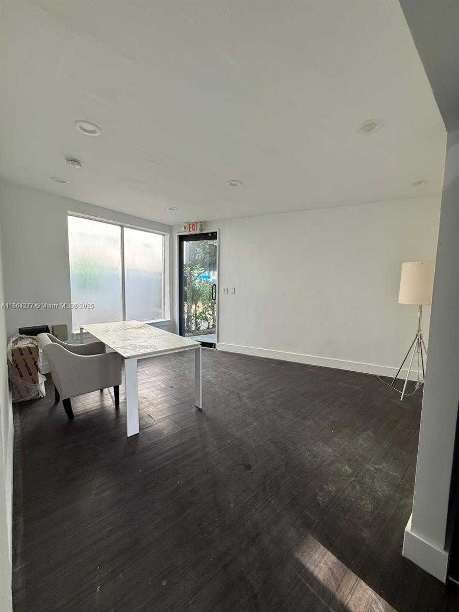 Small Image of 1500 SOUTH WEST 22ND ST, Miami Number 15