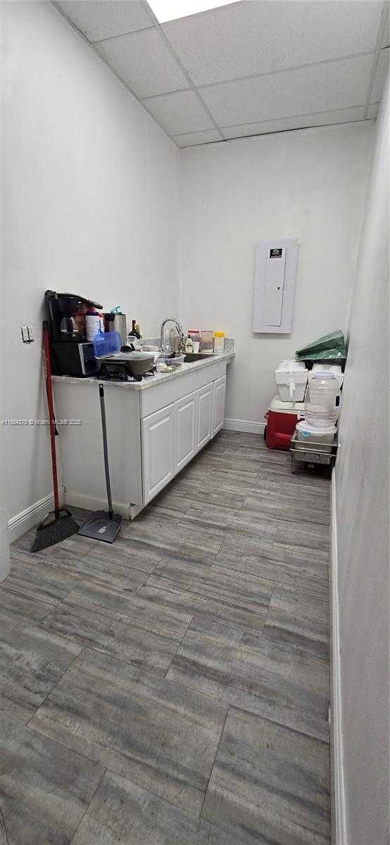 Small Image of 6260 JOHNSON ST, Hollywood Number 11