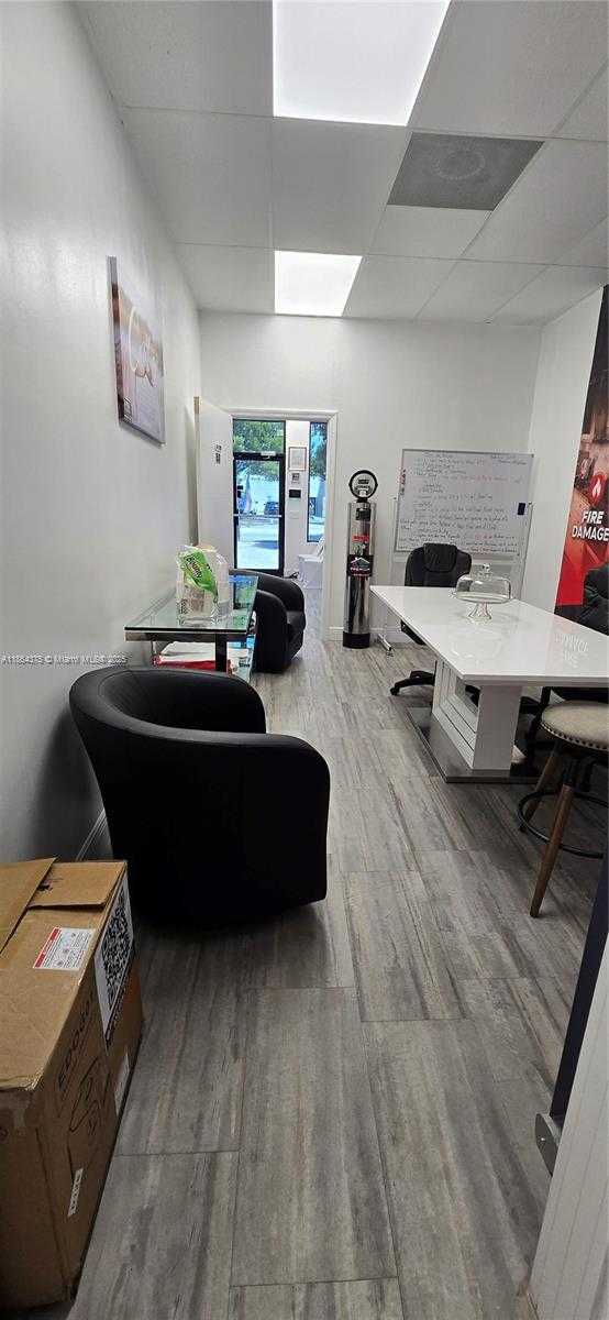 Small Image of 6260 JOHNSON ST, Hollywood Number 13