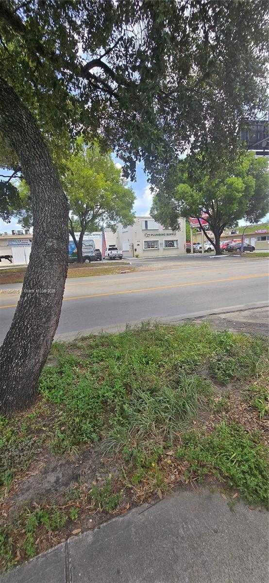 Small Image of 6260 JOHNSON ST, Hollywood Number 8