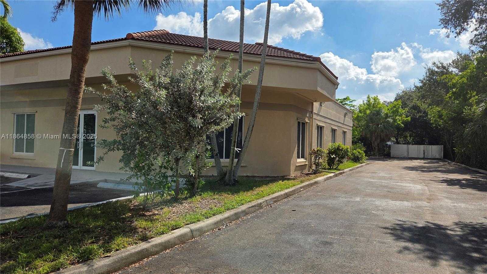 Small Image of 1150 SOUTH WEST 30TH AVE, Pompano Beach Number 4