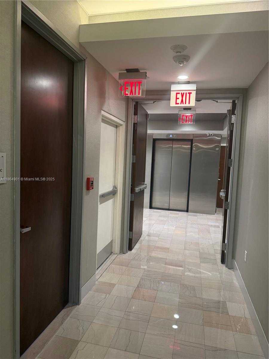 Small Image of 14 NORTH EAST 1ST AVE #1100R, Miami Number 21
