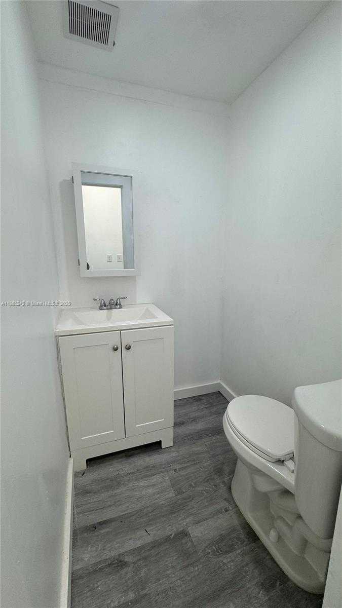 Small Image of 1200 SOUTH FEDERAL HWY, Fort Lauderdale Number 8