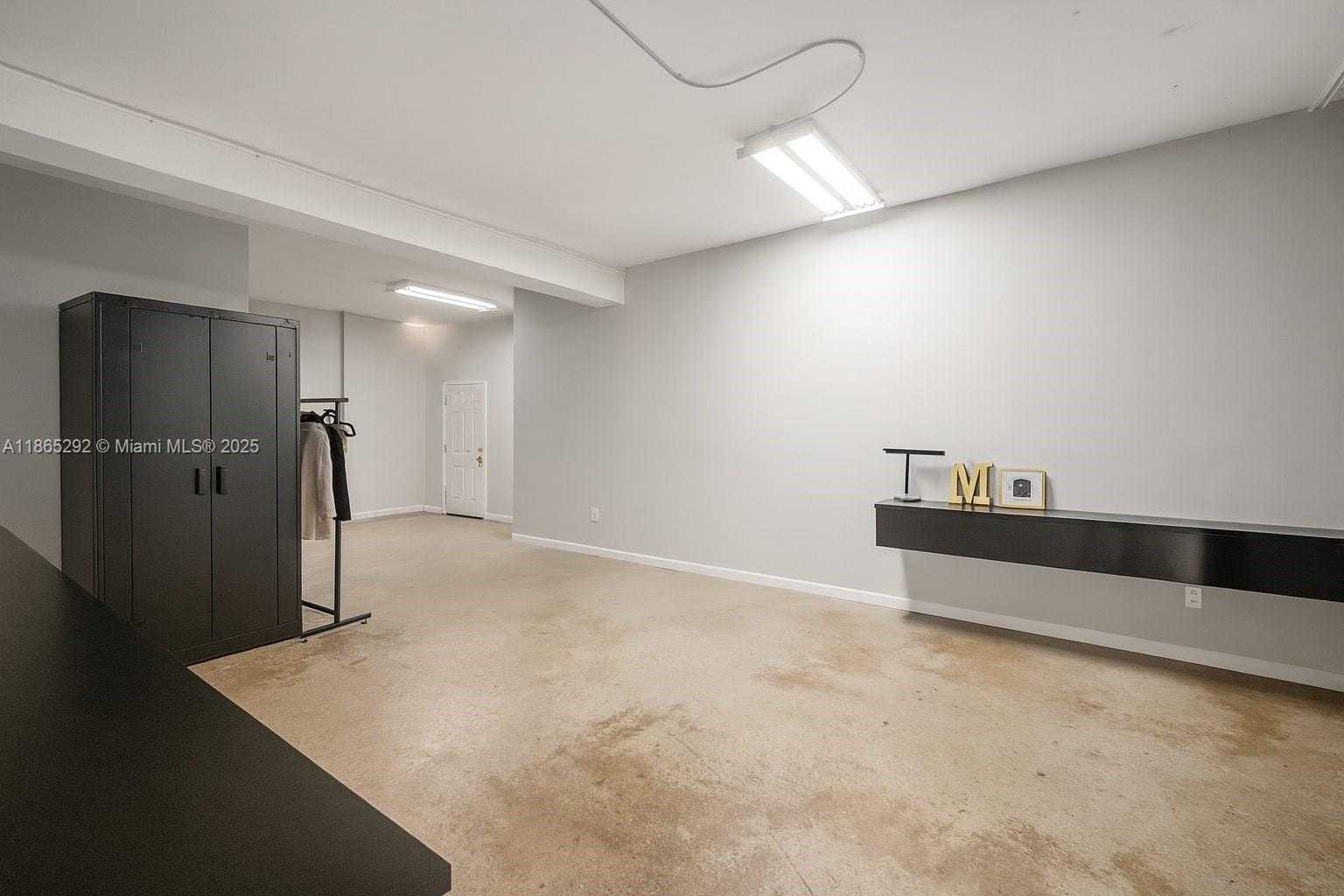 Small Image of 7025 NORTH WEST 7TH AVE, Miami Number 9