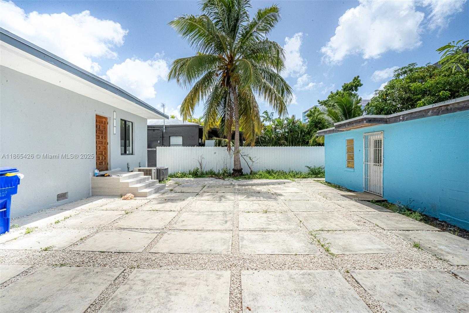 Small Image of 666 NORTH WEST 28TH ST, Miami Number 13