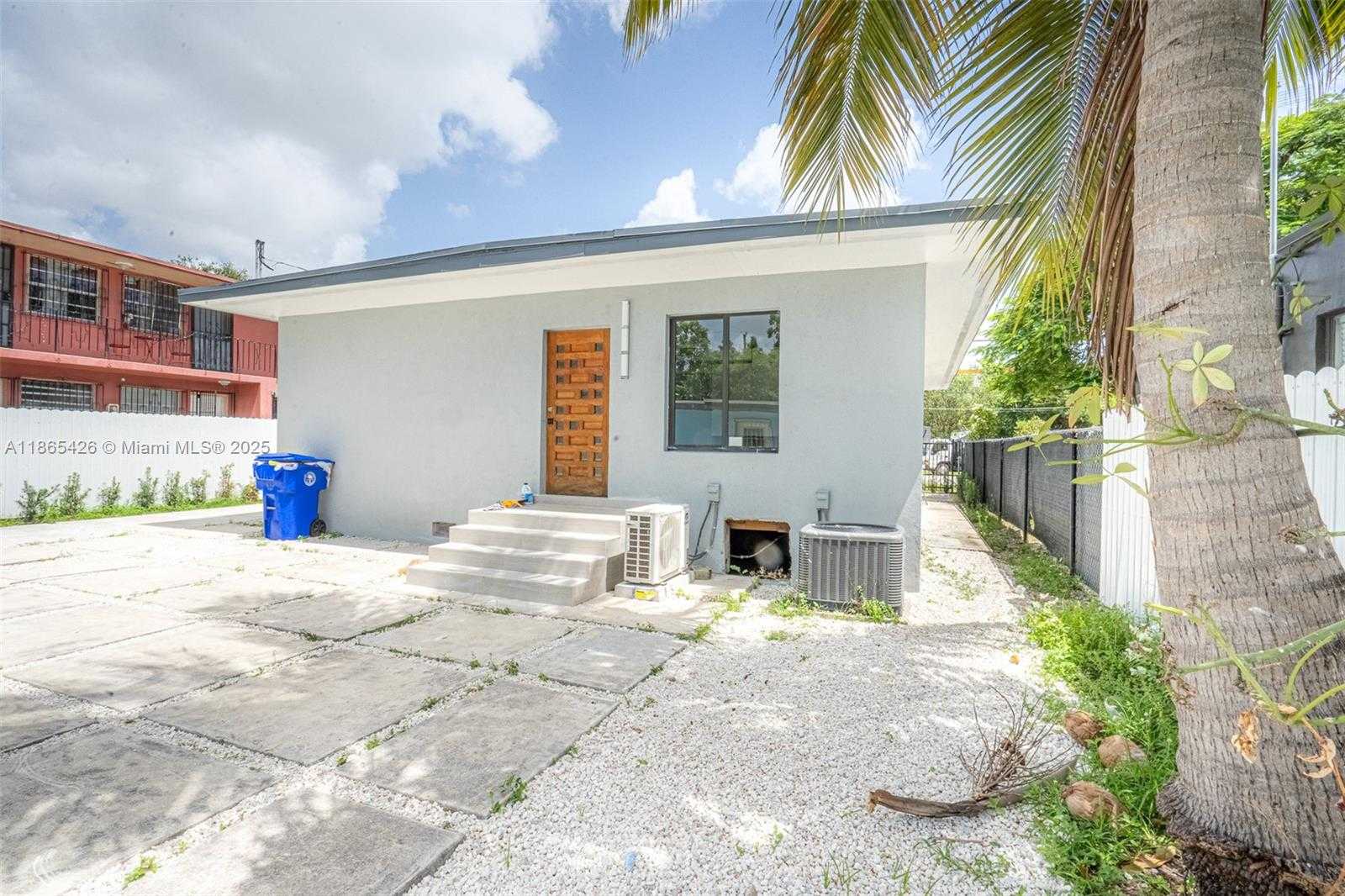 Small Image of 666 NORTH WEST 28TH ST, Miami Number 14