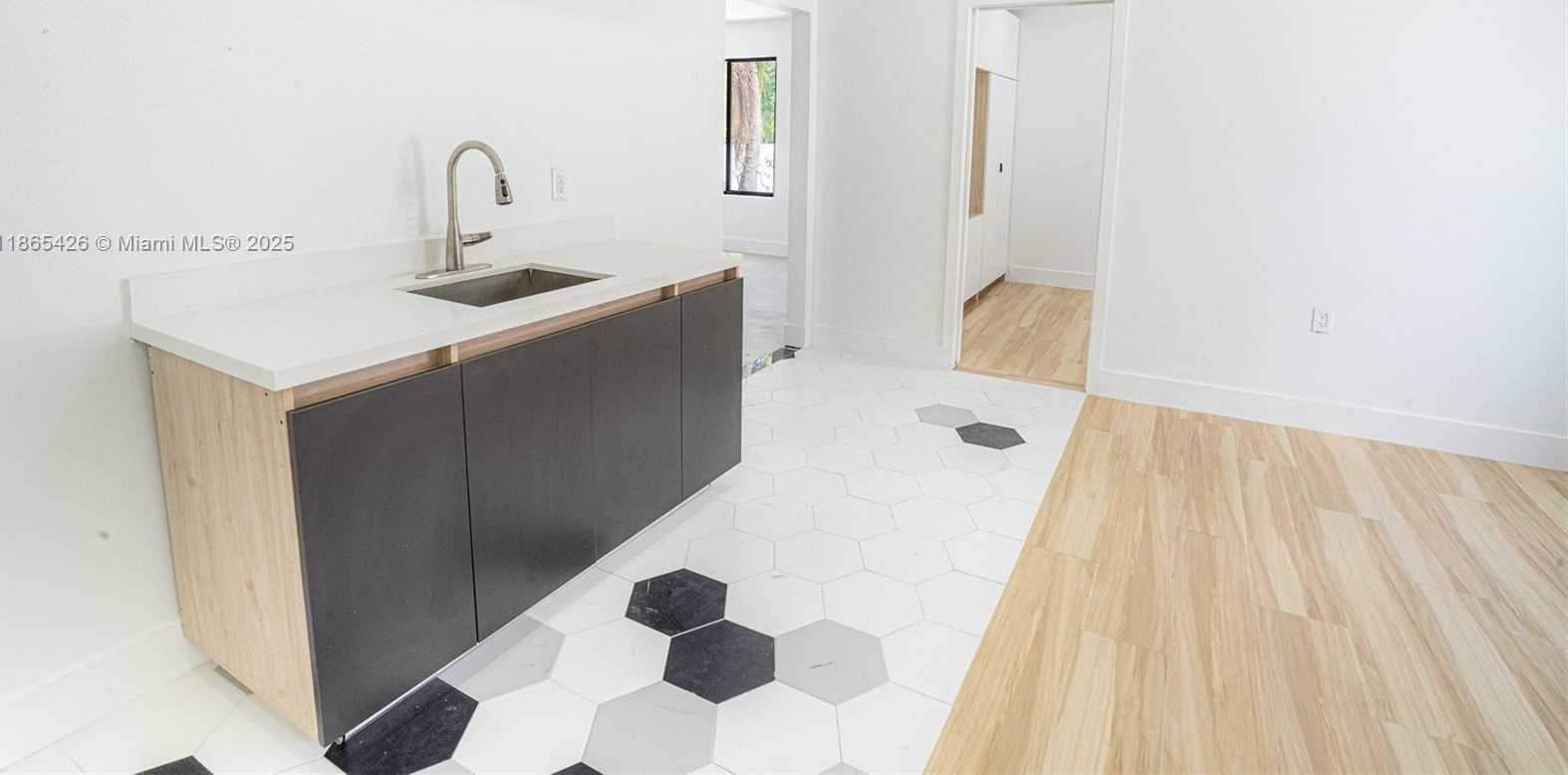 Small Image of 666 NORTH WEST 28TH ST, Miami Number 34
