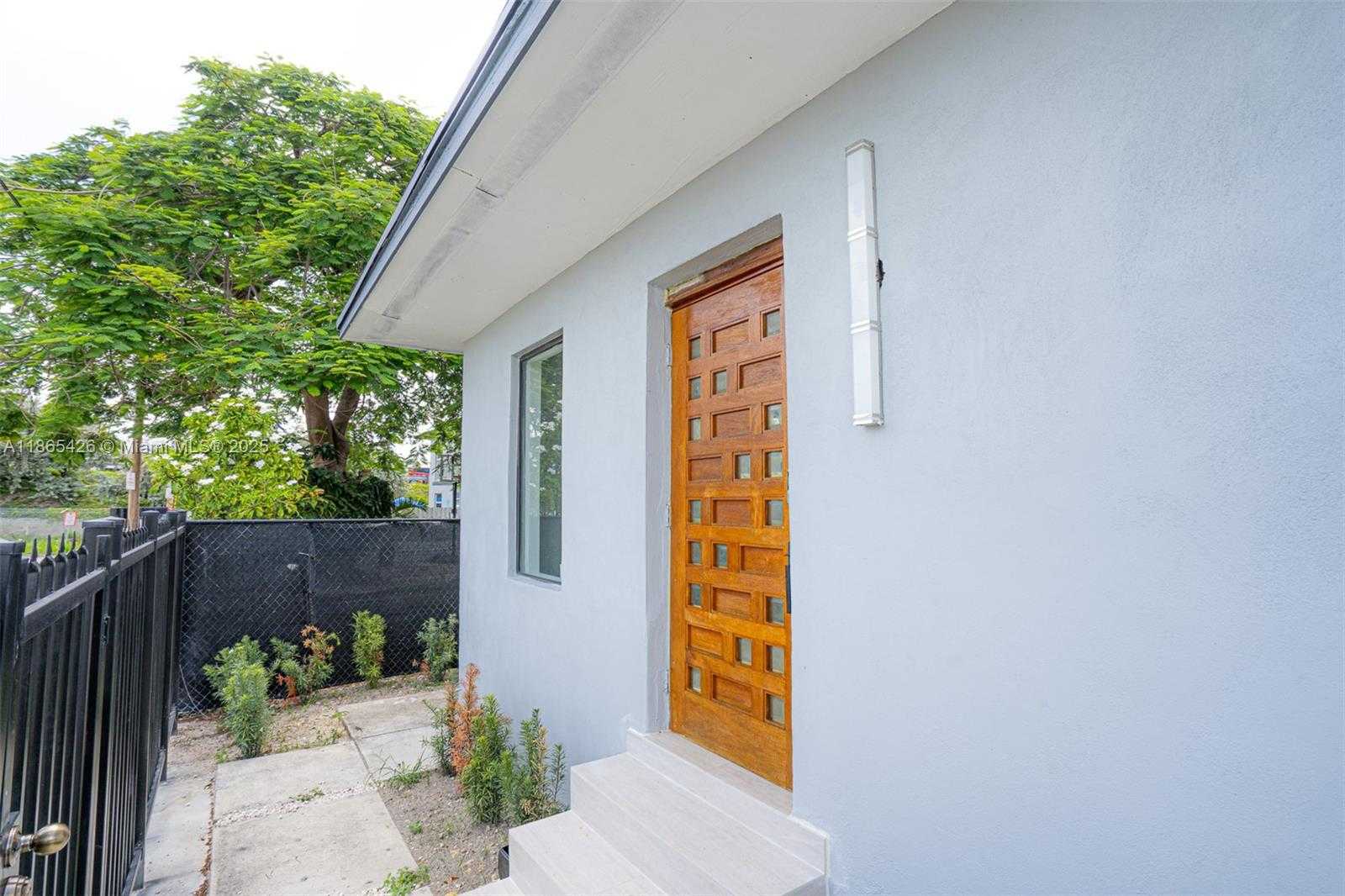 Small Image of 666 NORTH WEST 28TH ST, Miami Number 36
