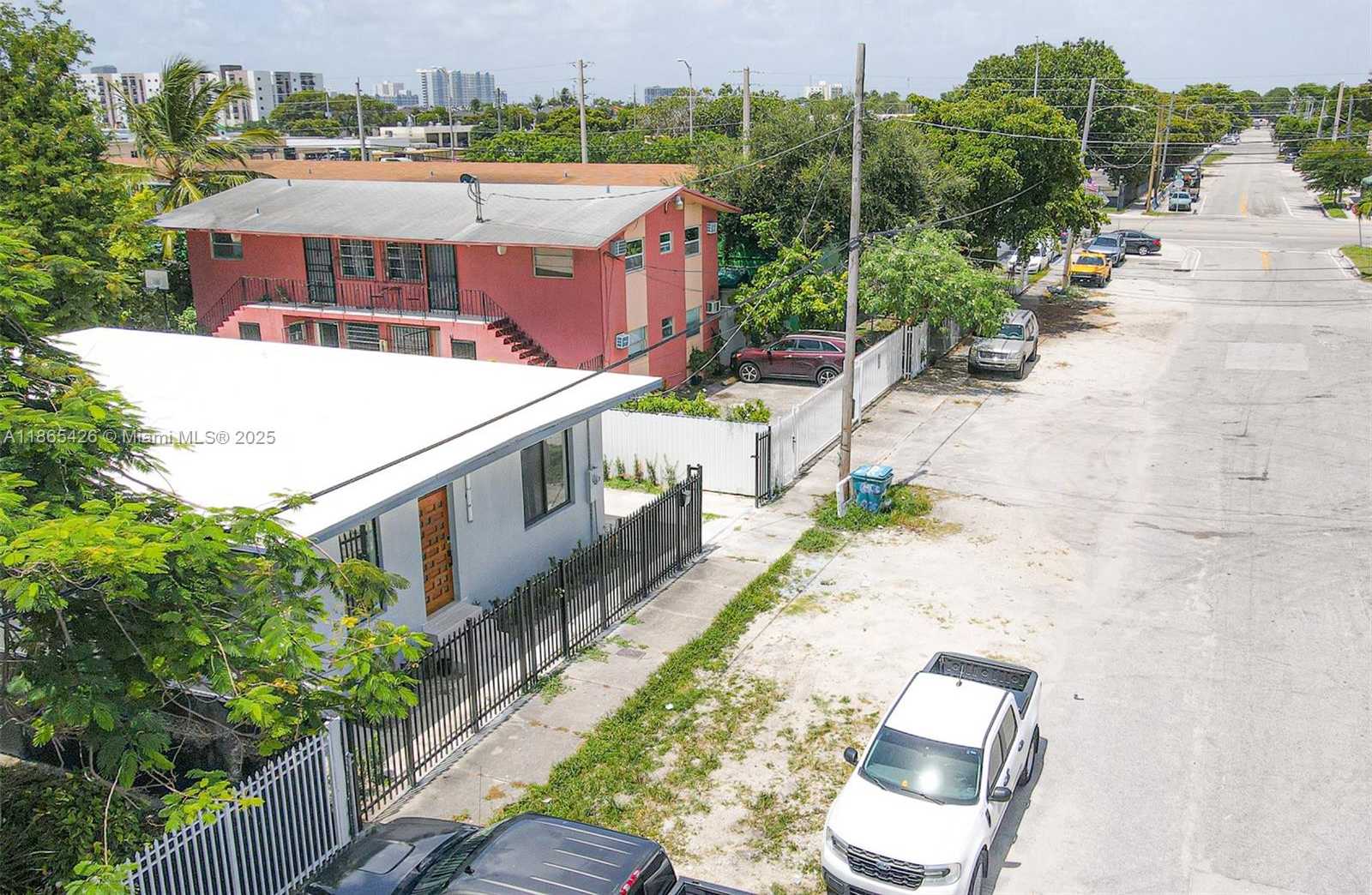 Small Image of 666 NORTH WEST 28TH ST, Miami Number 43
