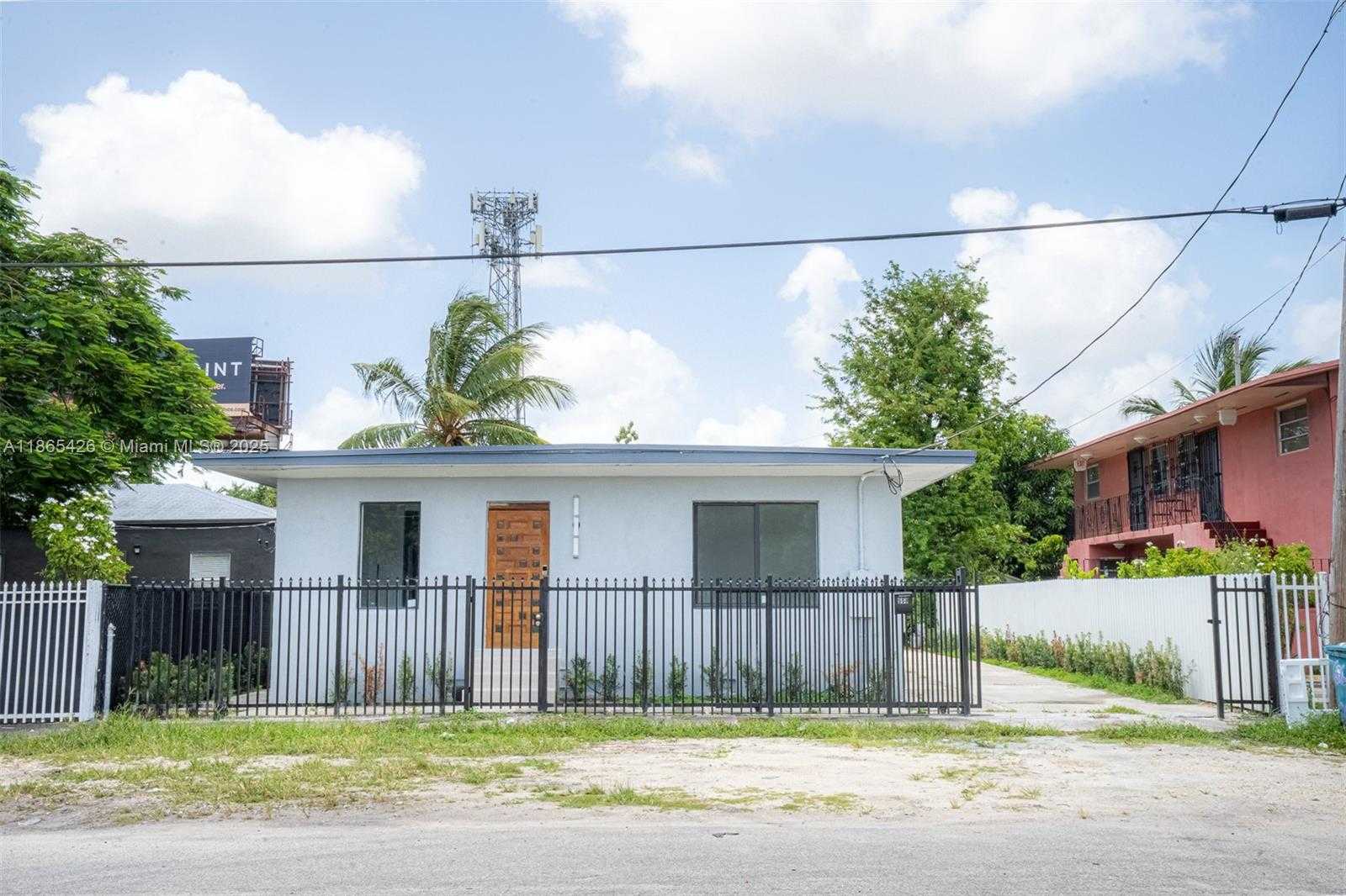 Small Image of 666 NORTH WEST 28TH ST, Miami Number 5