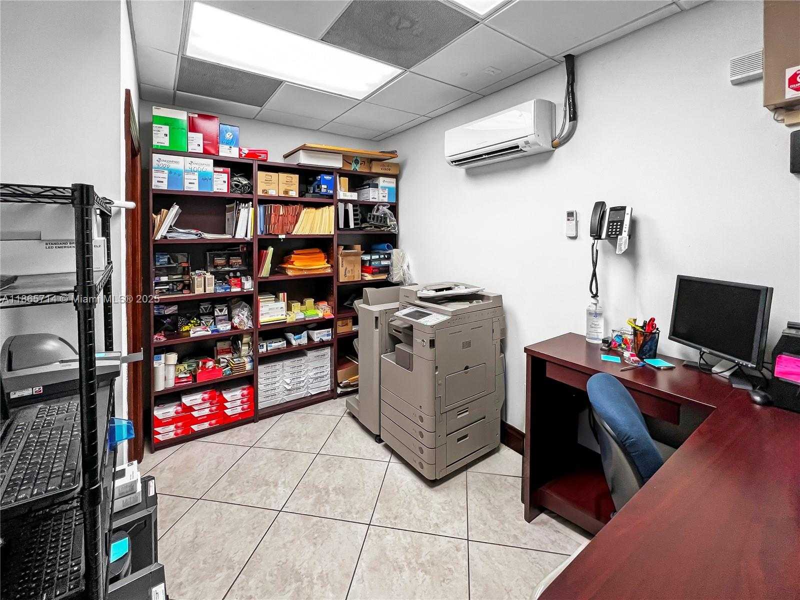 Small Image of 2751 EXECUTIVE PARK DR #104, Weston Number 18