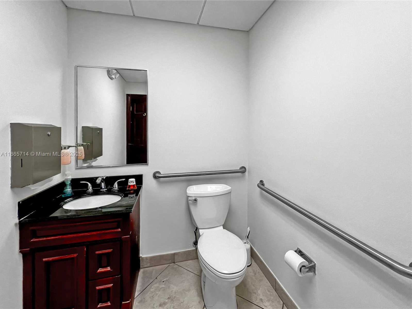 Small Image of 2751 EXECUTIVE PARK DR #104, Weston Number 19