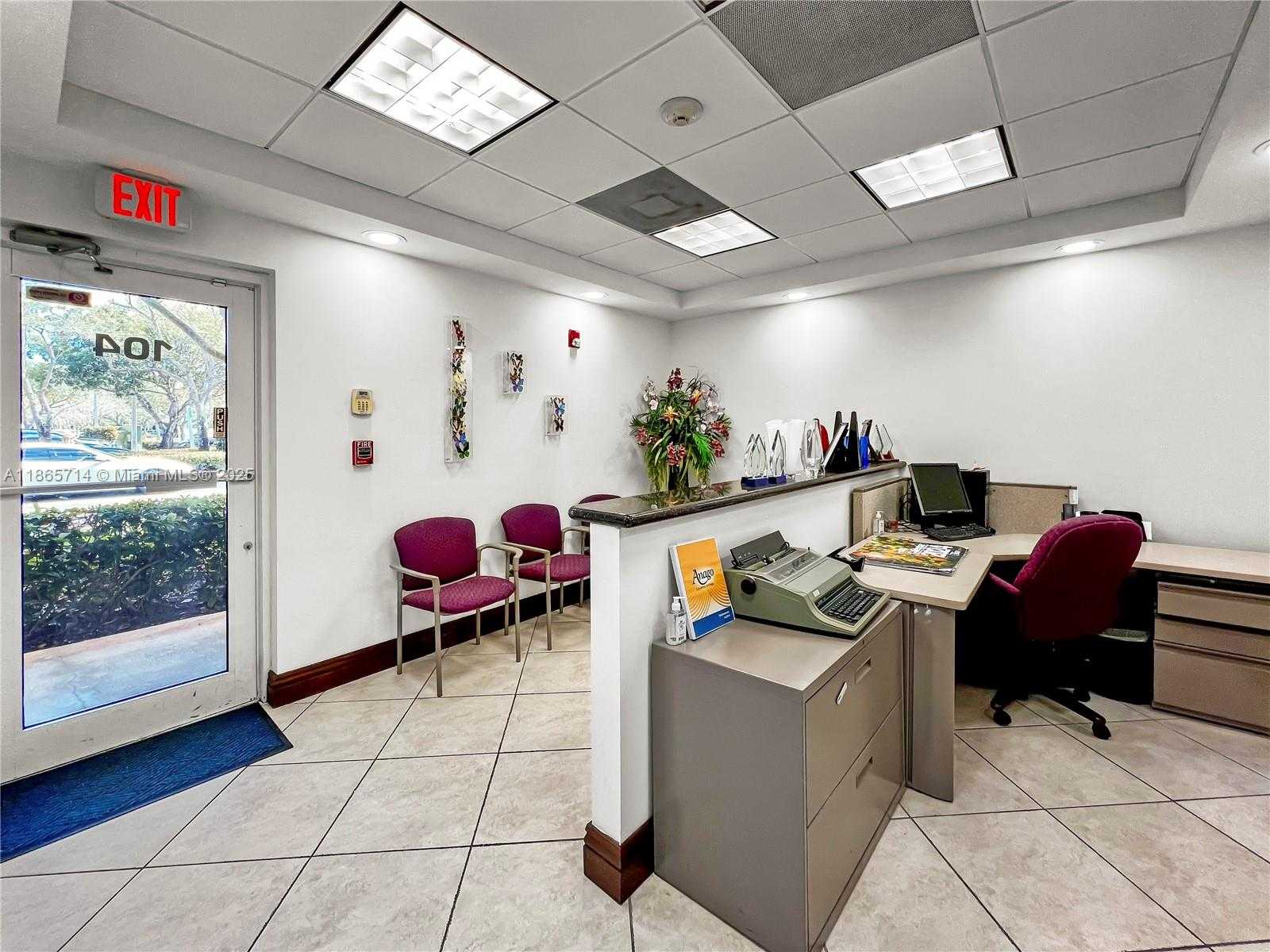 Small Image of 2751 EXECUTIVE PARK DR #104, Weston Number 4