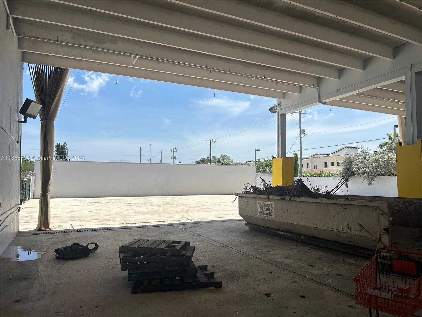 Small Image of 5659 PLUNKETT ST, Hollywood Number 10