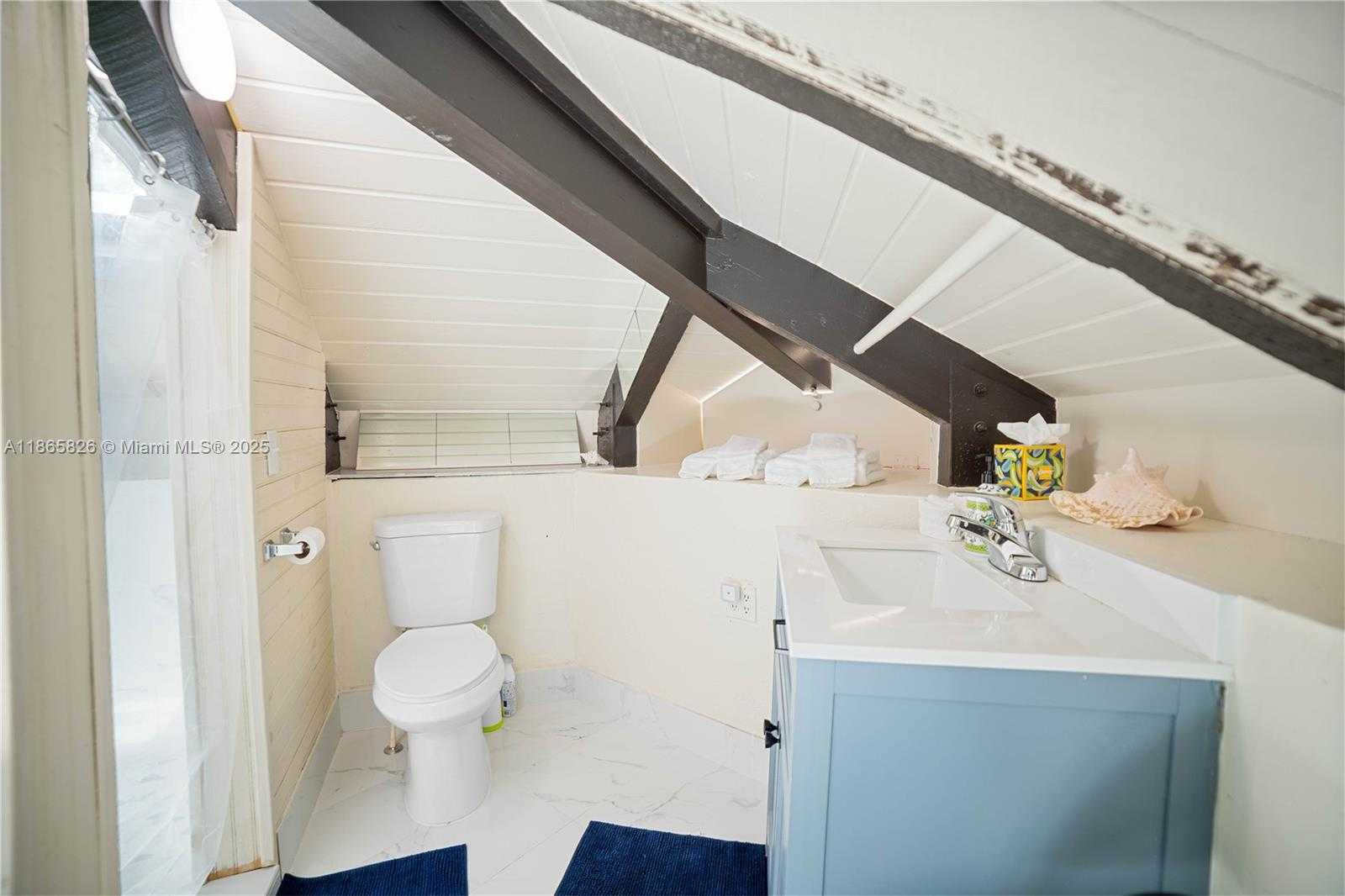 Small Image of 1557 LONG BEACH DR, Big Pine Number 17