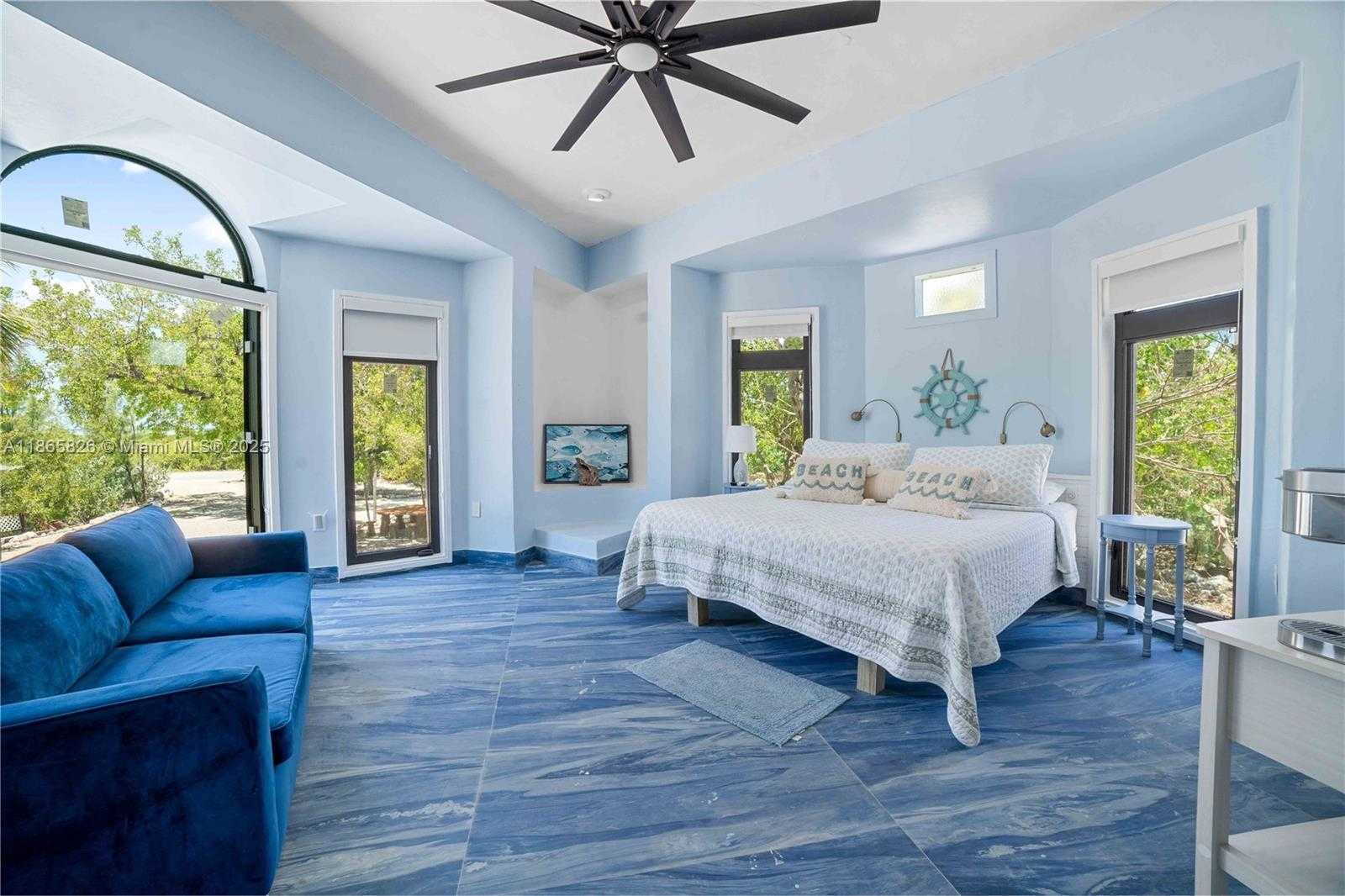 Small Image of 1557 LONG BEACH DR, Big Pine Number 3