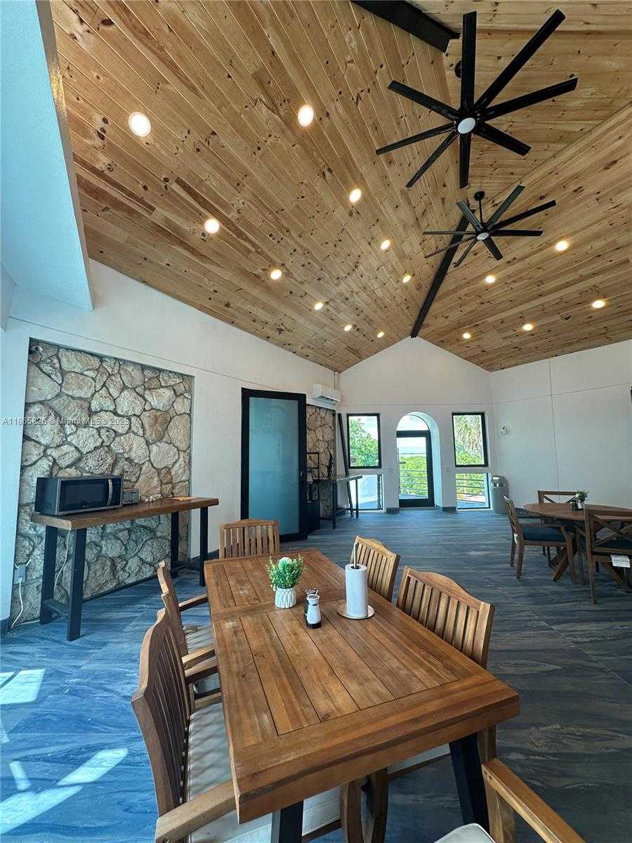 Small Image of 1557 LONG BEACH DR, Big Pine Number 31