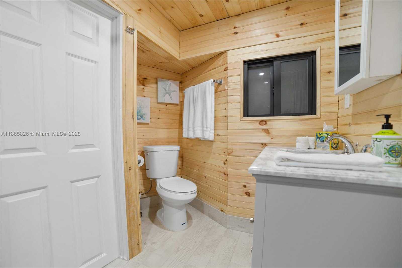 Small Image of 1557 LONG BEACH DR, Big Pine Number 38