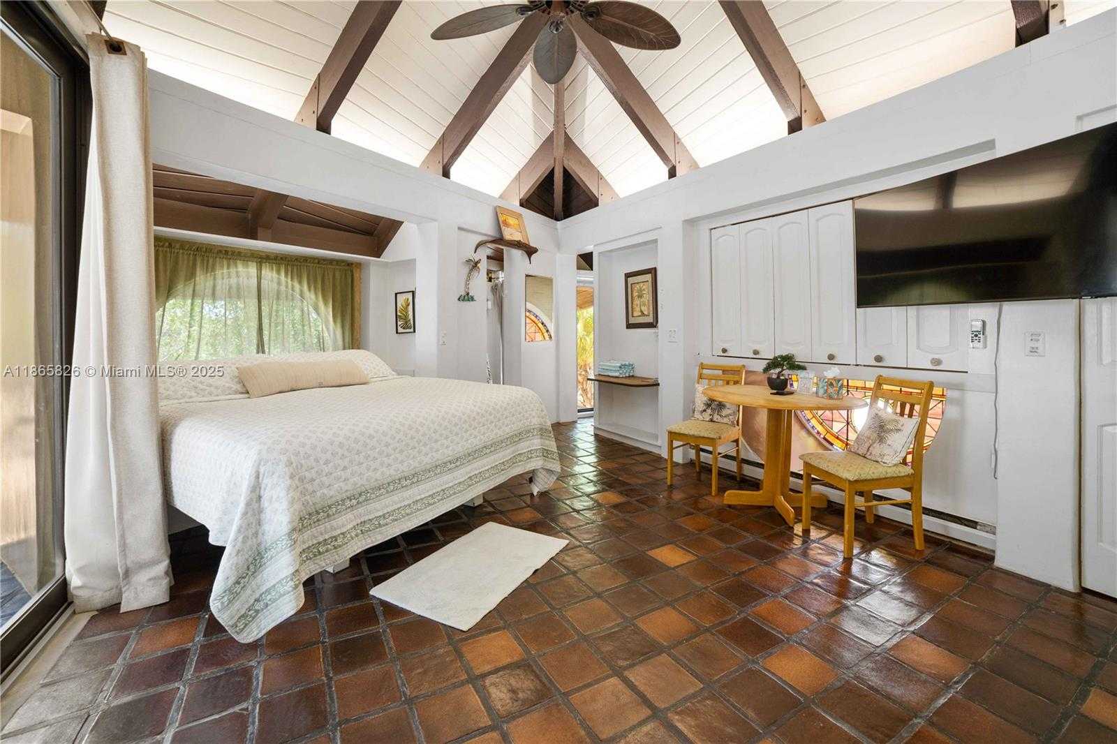 Small Image of 1557 LONG BEACH DR, Big Pine Number 39