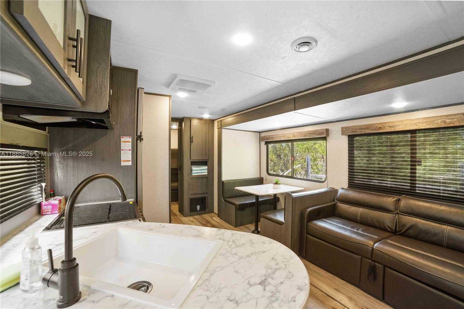 Small Image of 1557 LONG BEACH DR, Big Pine Number 47