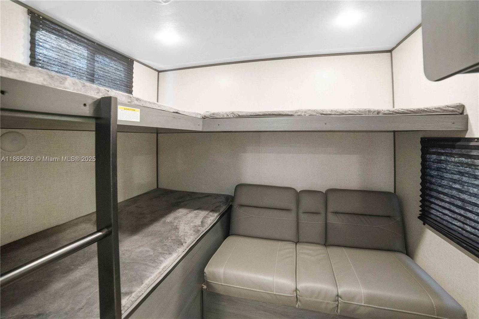 Small Image of 1557 LONG BEACH DR, Big Pine Number 50