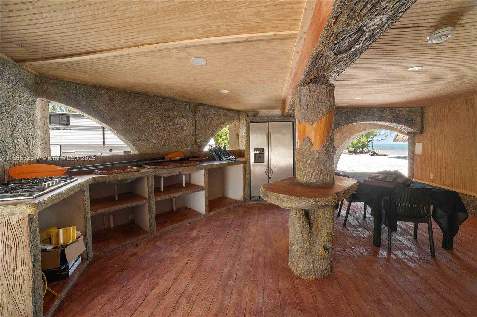 Small Image of 1557 LONG BEACH DR, Big Pine Number 55