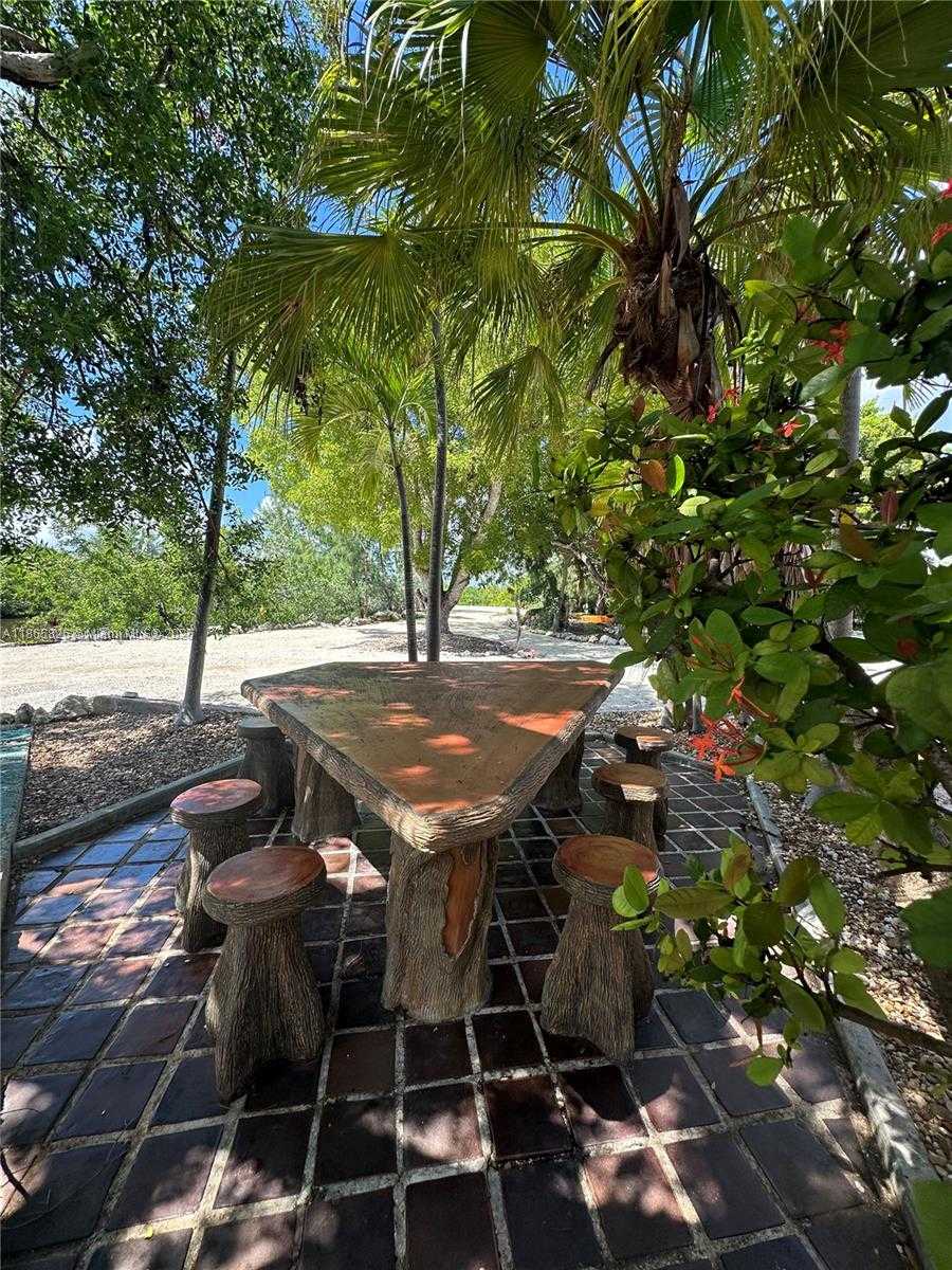 Small Image of 1557 LONG BEACH DR, Big Pine Number 59