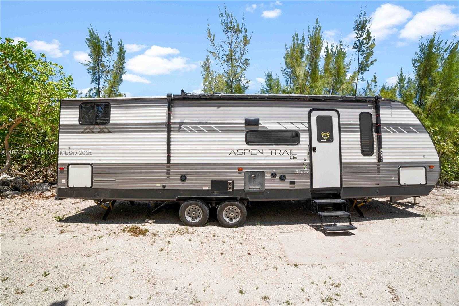 Small Image of 1557 LONG BEACH DR, Big Pine Number 9