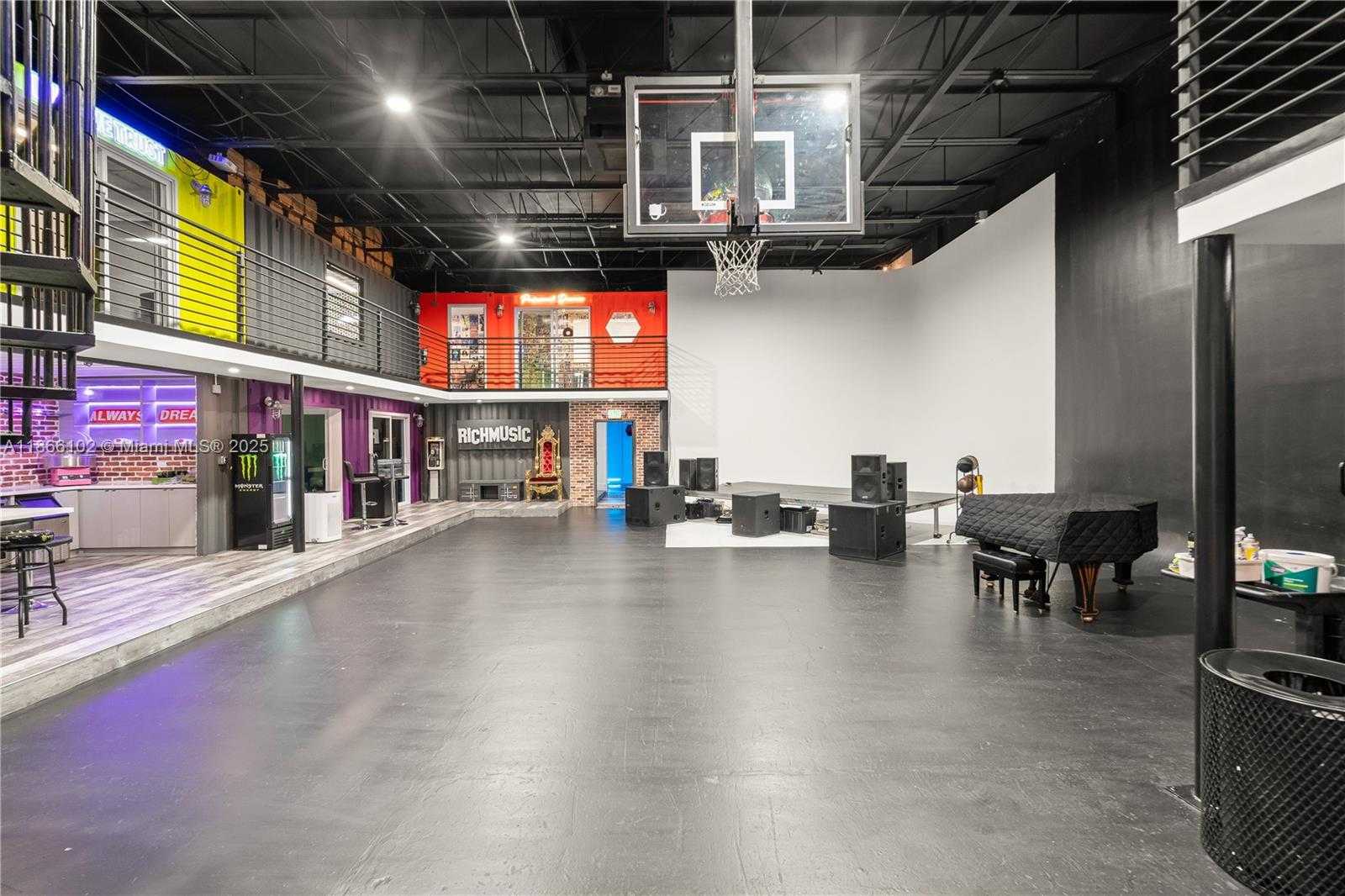 Small Image of 2048 NORTH WEST MIAMI CT, Miami Number 8