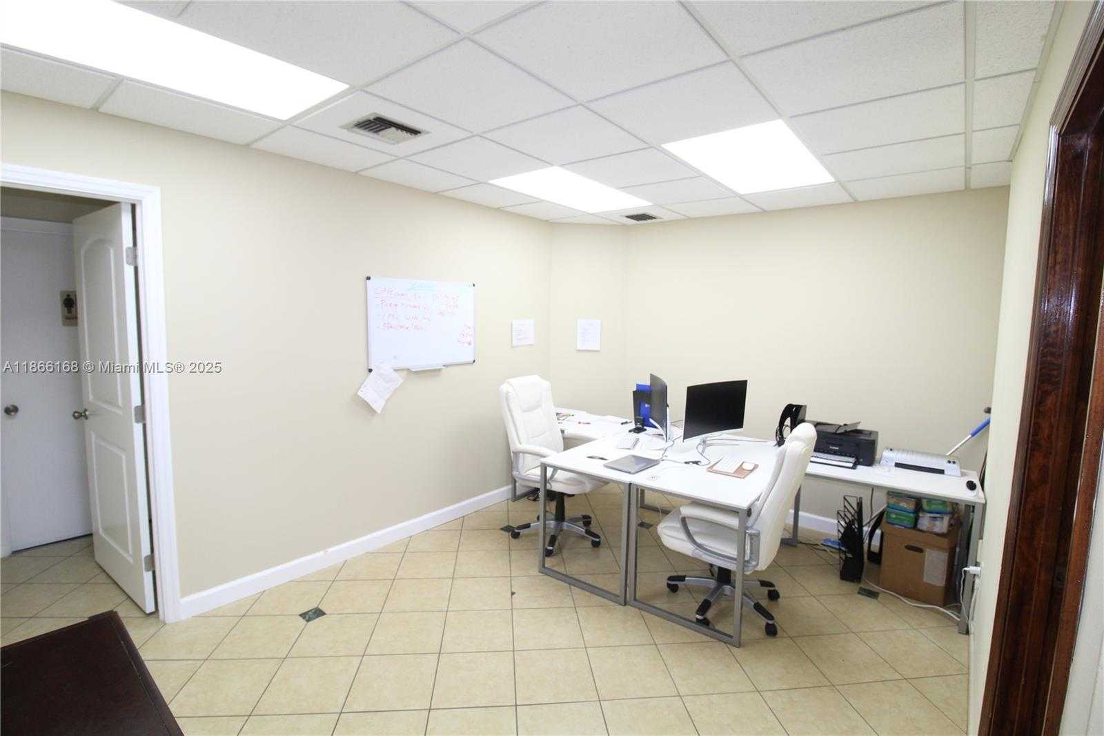Small Image of 616 ATLANTIC SHORES BLVD #204D, Hallandale Beach Number 3