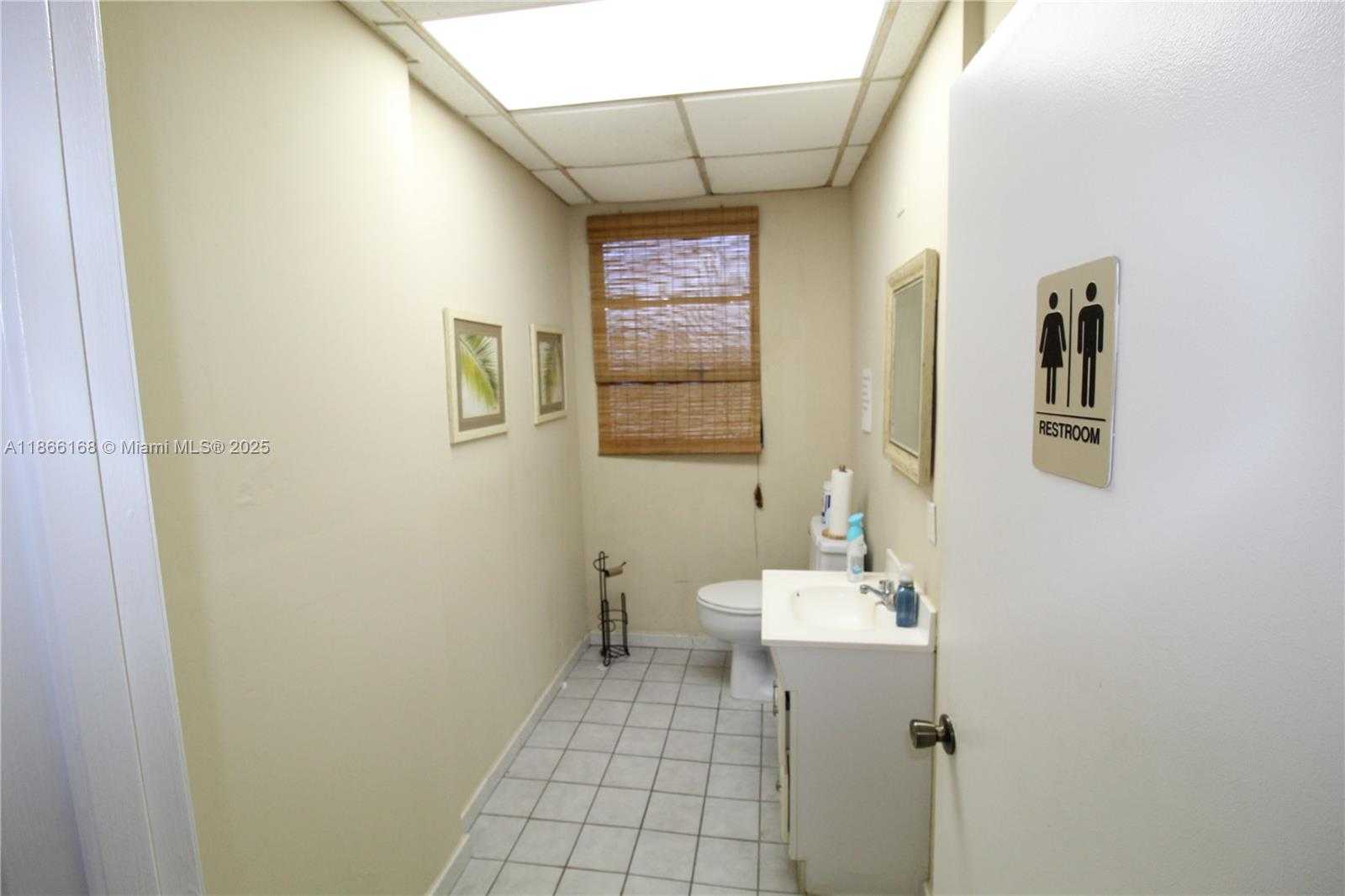 Small Image of 616 ATLANTIC SHORES BLVD #204D, Hallandale Beach Number 5