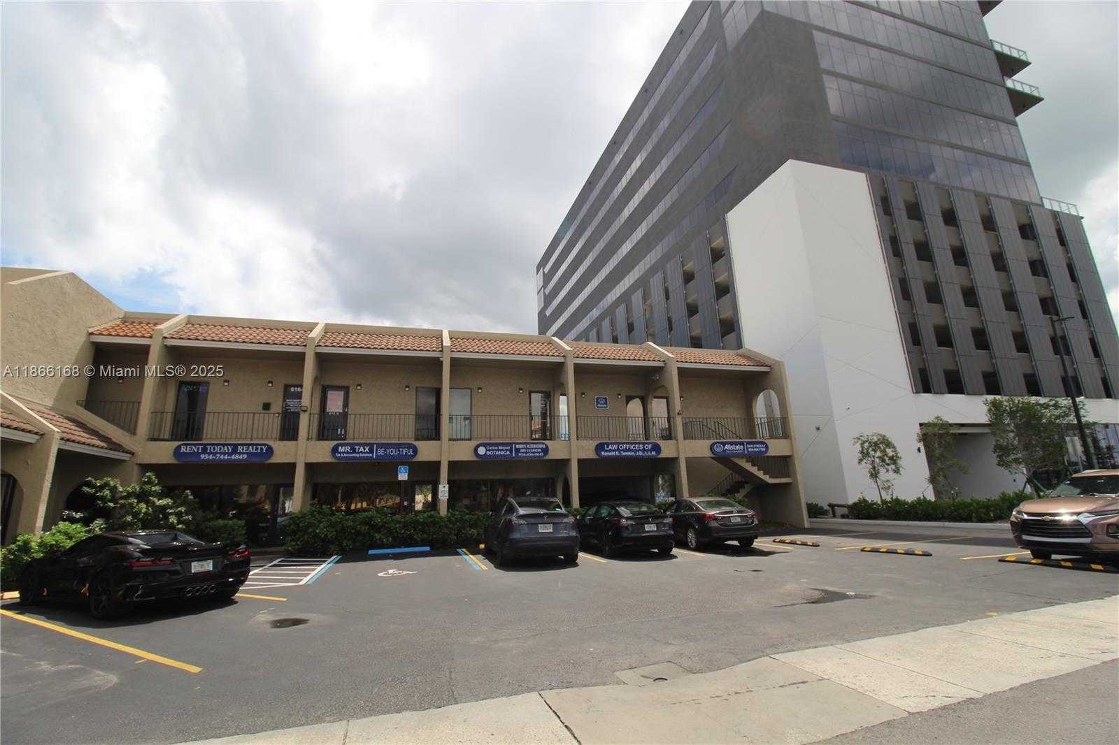 Small Image of 616 ATLANTIC SHORES BLVD #204D, Hallandale Beach Number 8