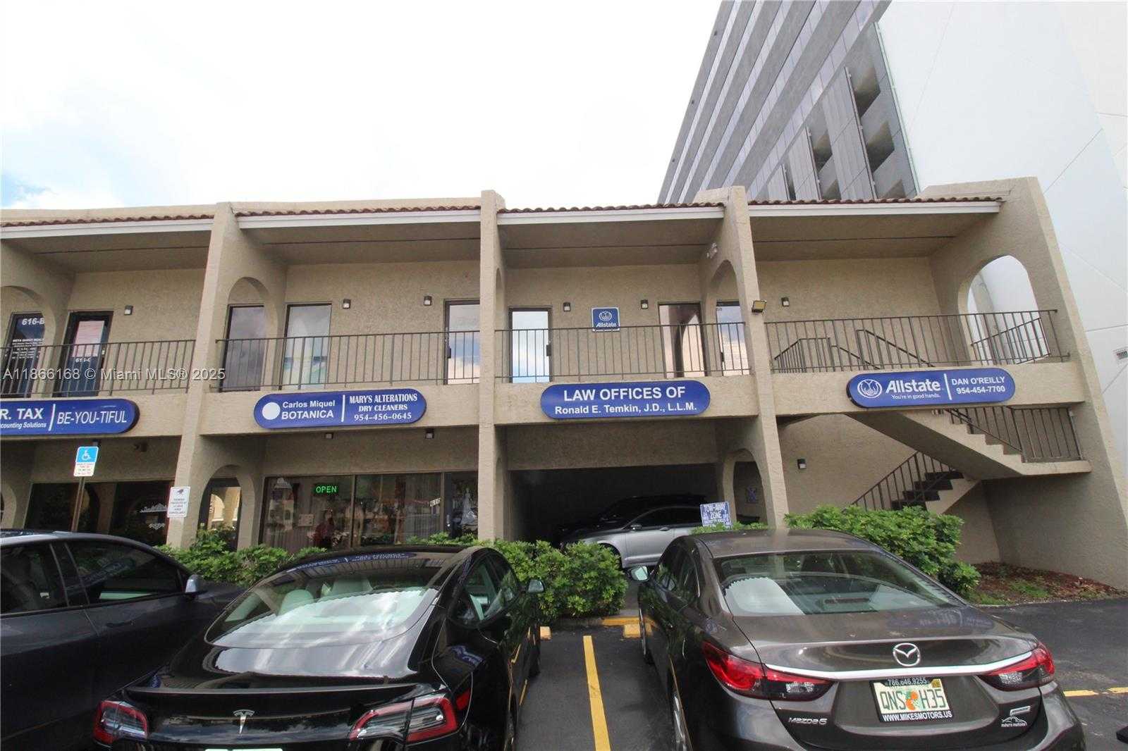Small Image of 616 ATLANTIC SHORES BLVD #204D, Hallandale Beach Number 9