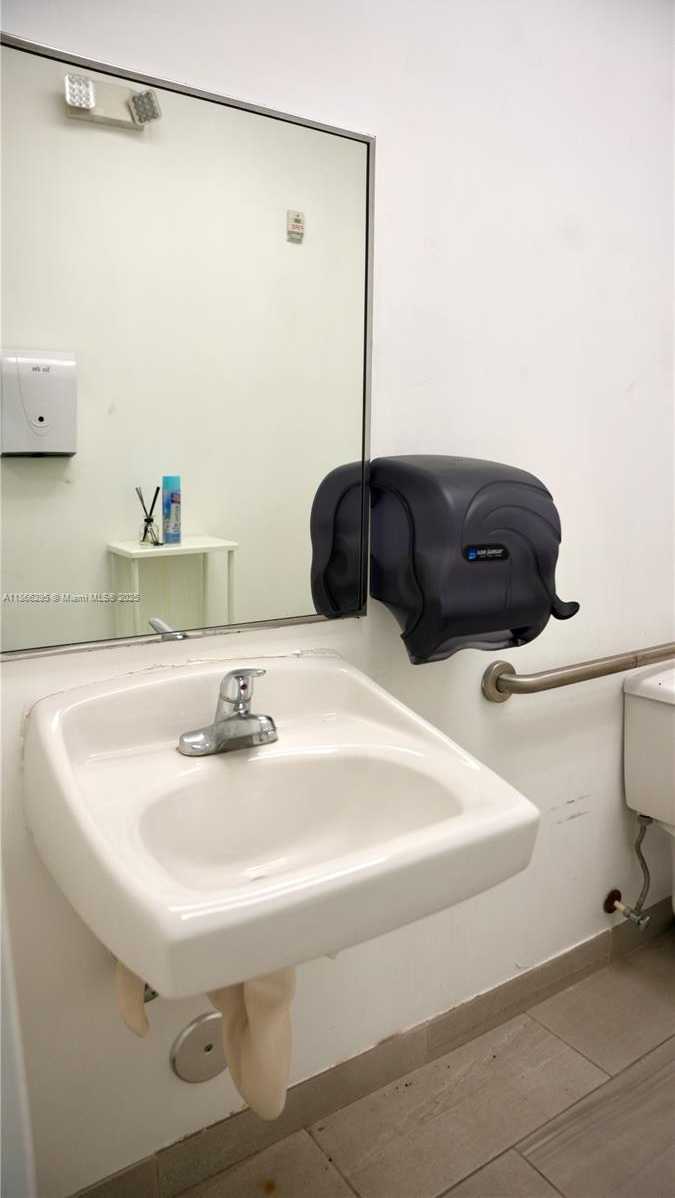 Small Image of 10889 NORTH WEST 17TH ST #150, Sweetwater Number 36