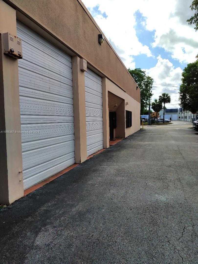 Small Image of 12151 SOUTH WEST 131ST AVE, Miami Number 15