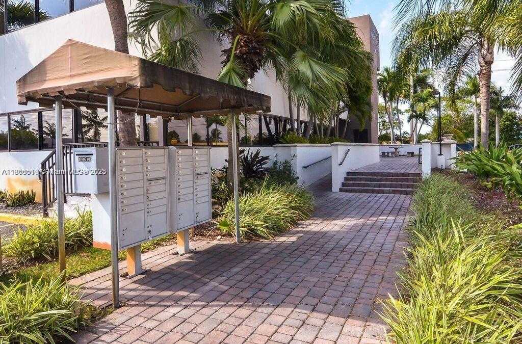 Small Image of 5600 SOUTH WEST 135TH AVE #206, Miami Number 12