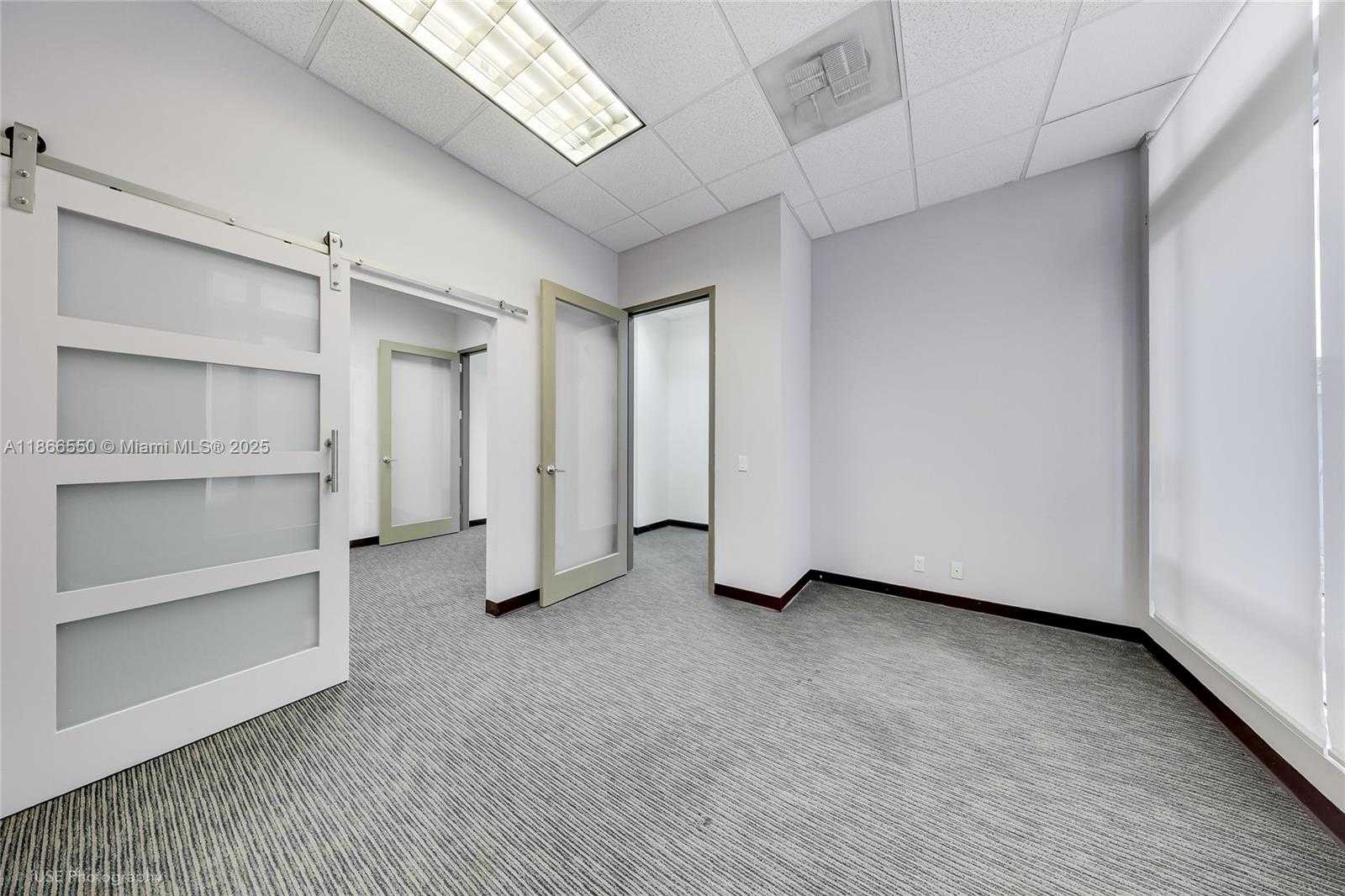 Small Image of 135 SAN LORENZO AVE #150, Coral Gables Number 17