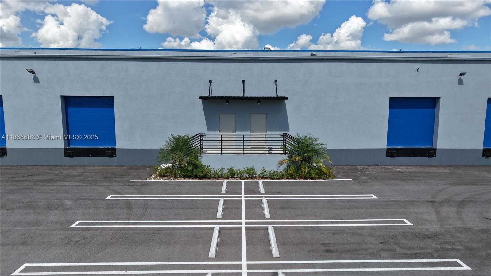Small Image of Miami Number 13