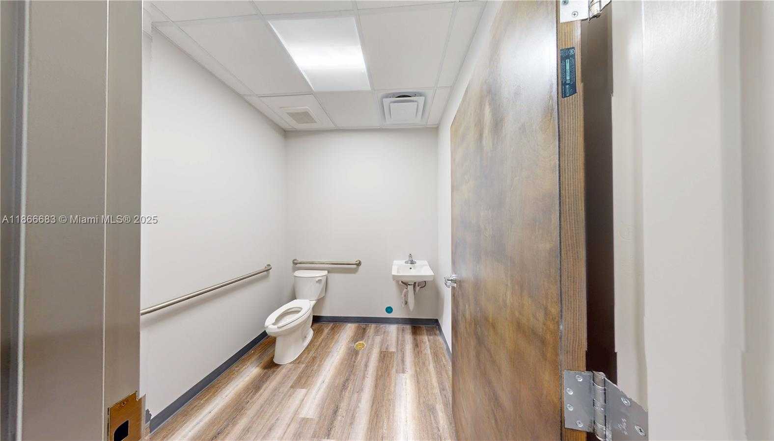Small Image of Miami Number 30