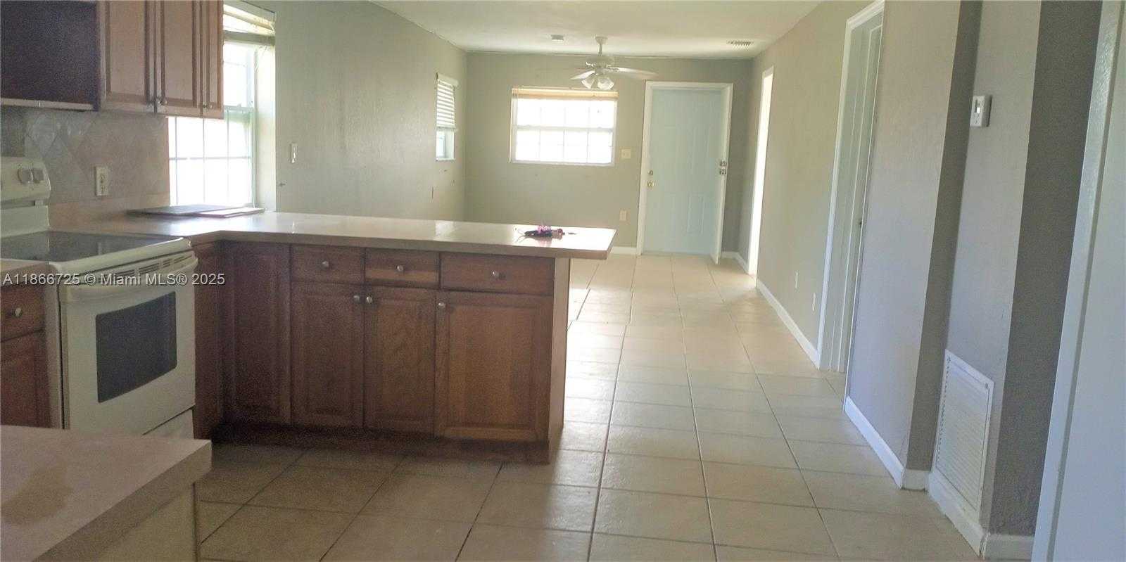 Small Image of 2844 NORTH WEST 22ND CT, Miami Number 10