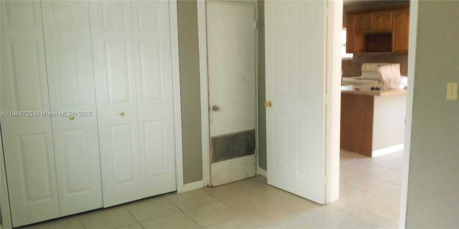 Small Image of 2844 NORTH WEST 22ND CT, Miami Number 17