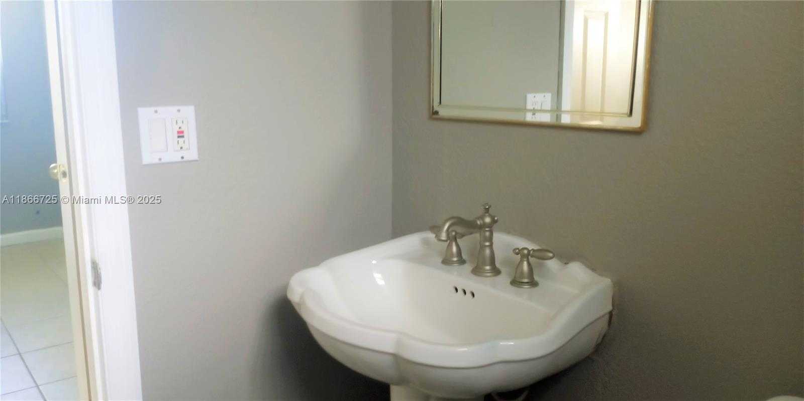 Small Image of 2844 NORTH WEST 22ND CT, Miami Number 20