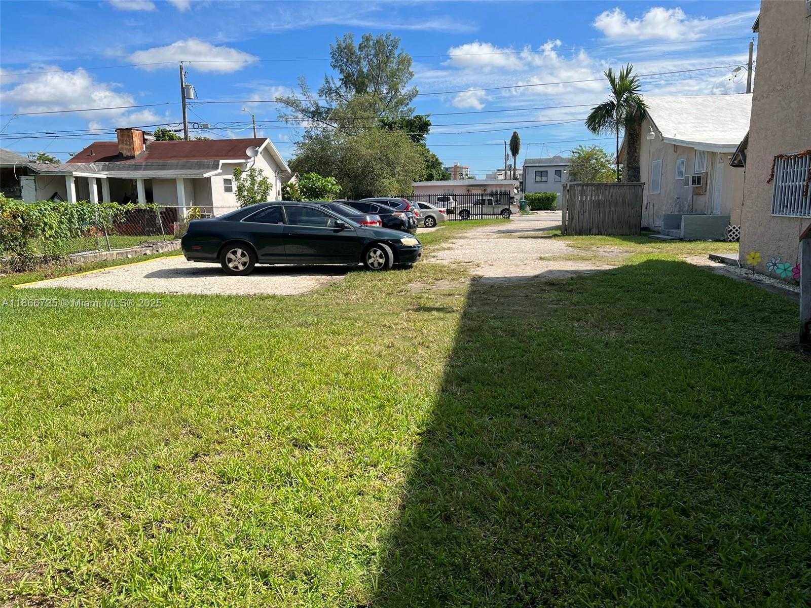 Small Image of 2844 NORTH WEST 22ND CT, Miami Number 3