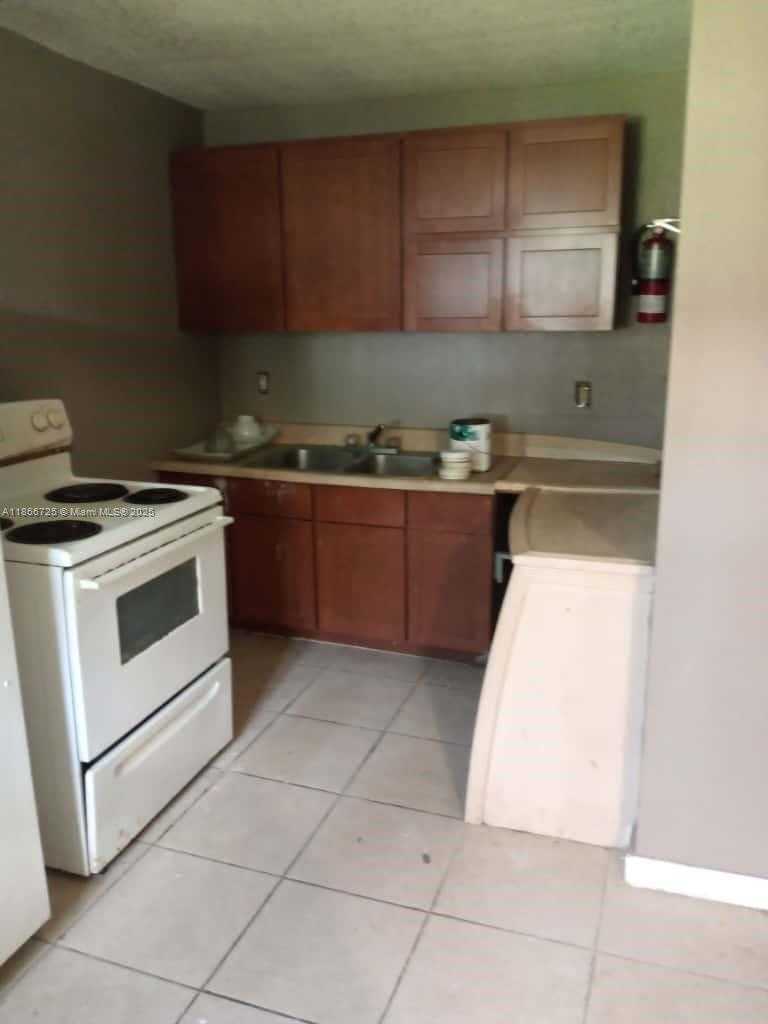 Small Image of 2844 NORTH WEST 22ND CT, Miami Number 31