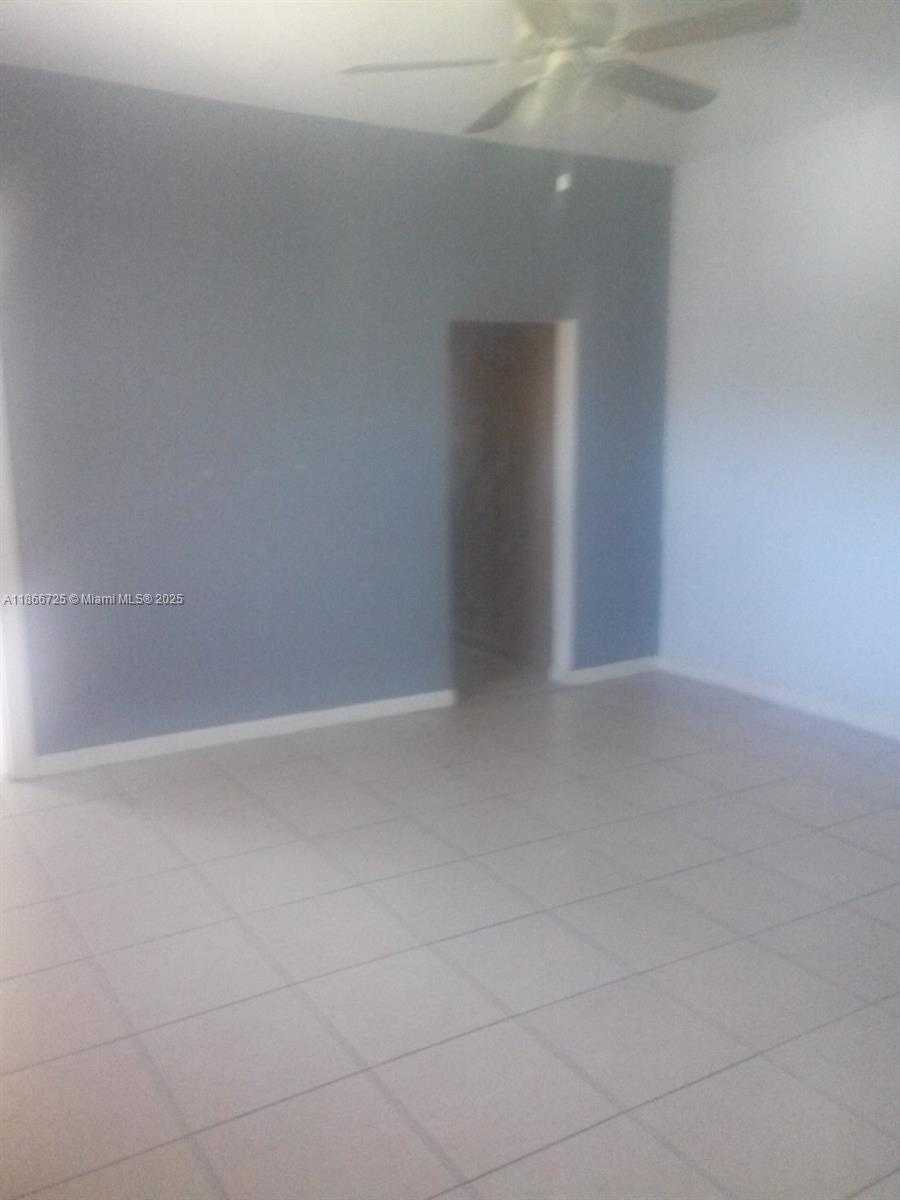 Small Image of 2844 NORTH WEST 22ND CT, Miami Number 34