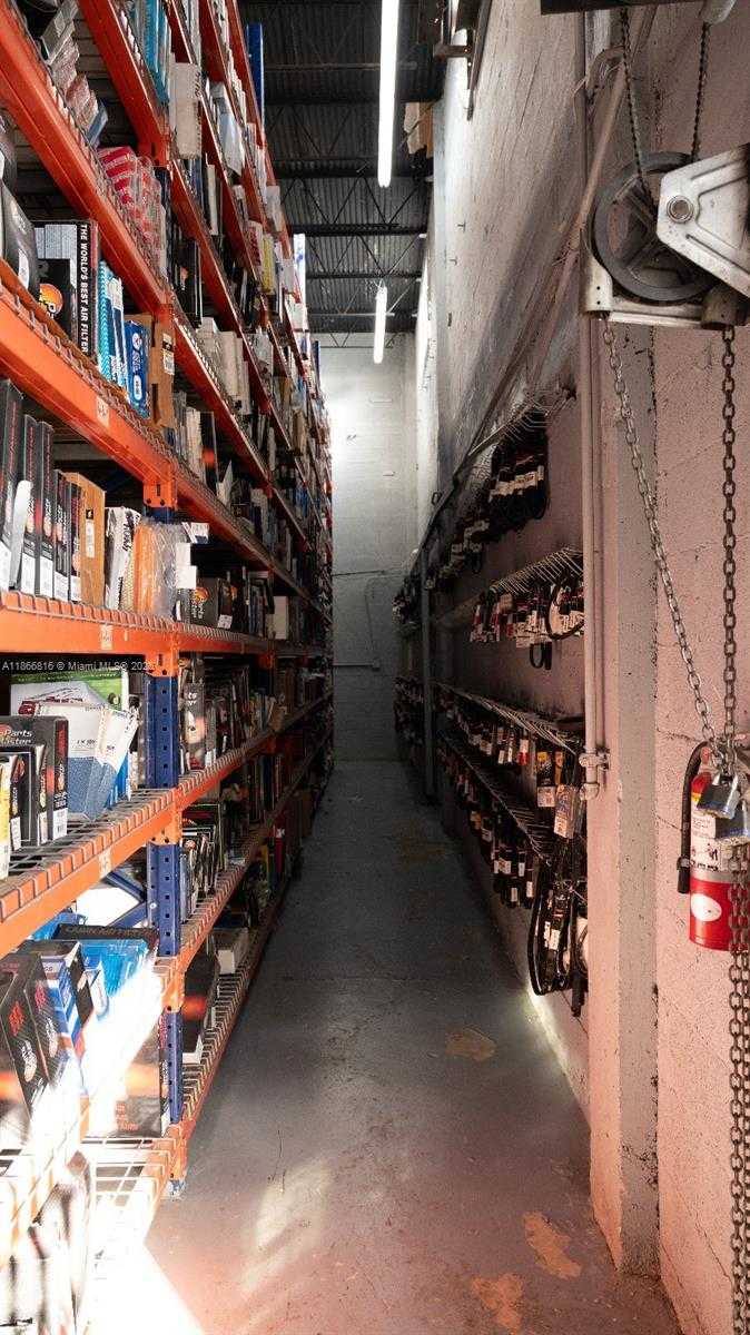 Small Image of 4805 EAST 10TH AVE, Hialeah Number 17