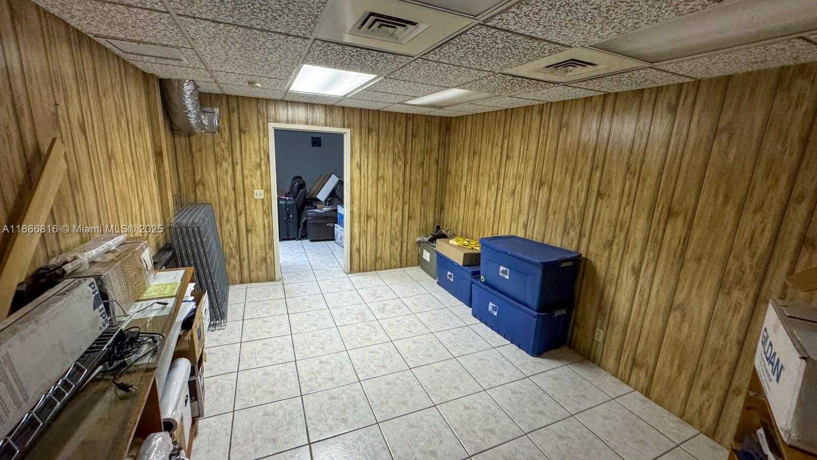Small Image of 4805 EAST 10TH AVE, Hialeah Number 25