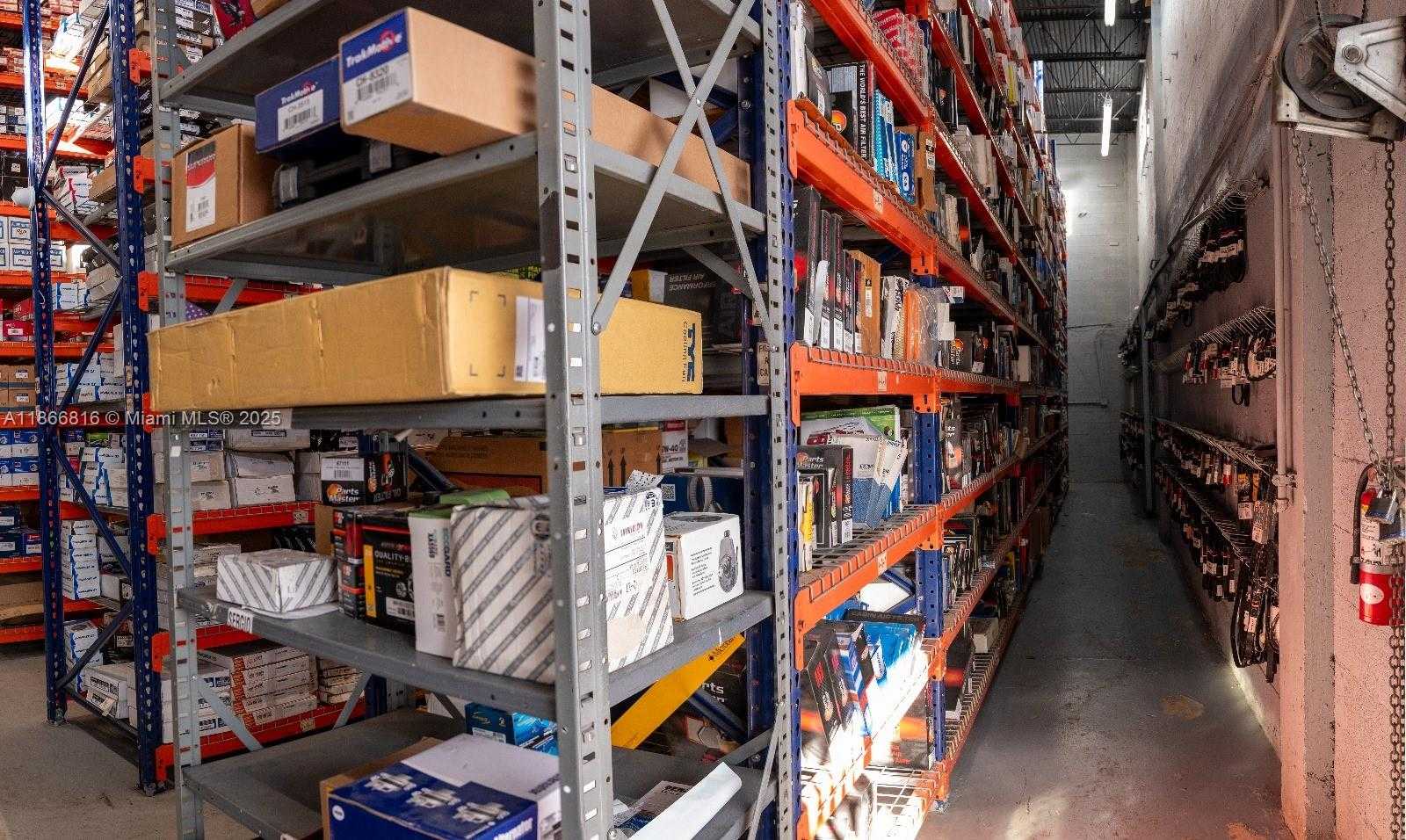 Small Image of 4805 EAST 10TH AVE, Hialeah Number 27
