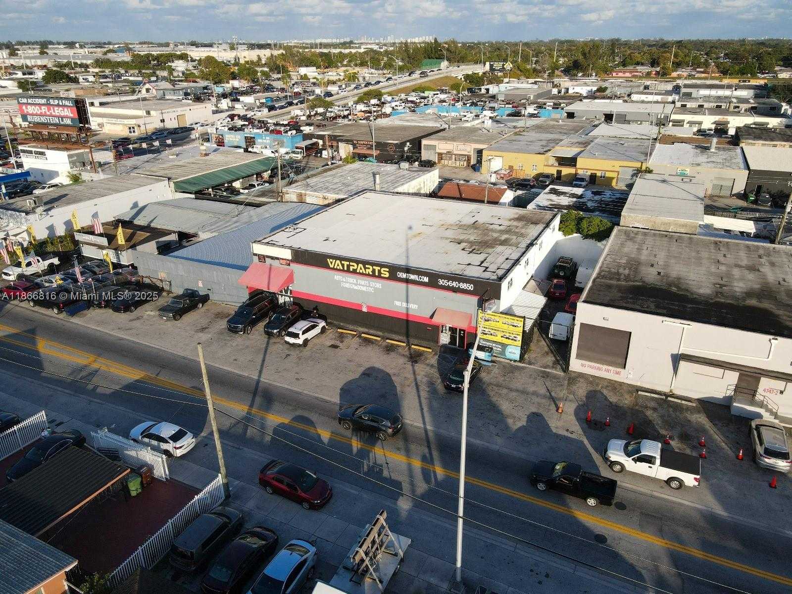 Small Image of 4805 EAST 10TH AVE, Hialeah Number 3