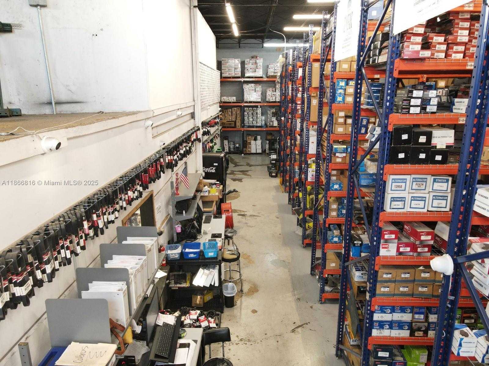 Small Image of 4805 EAST 10TH AVE, Hialeah Number 30